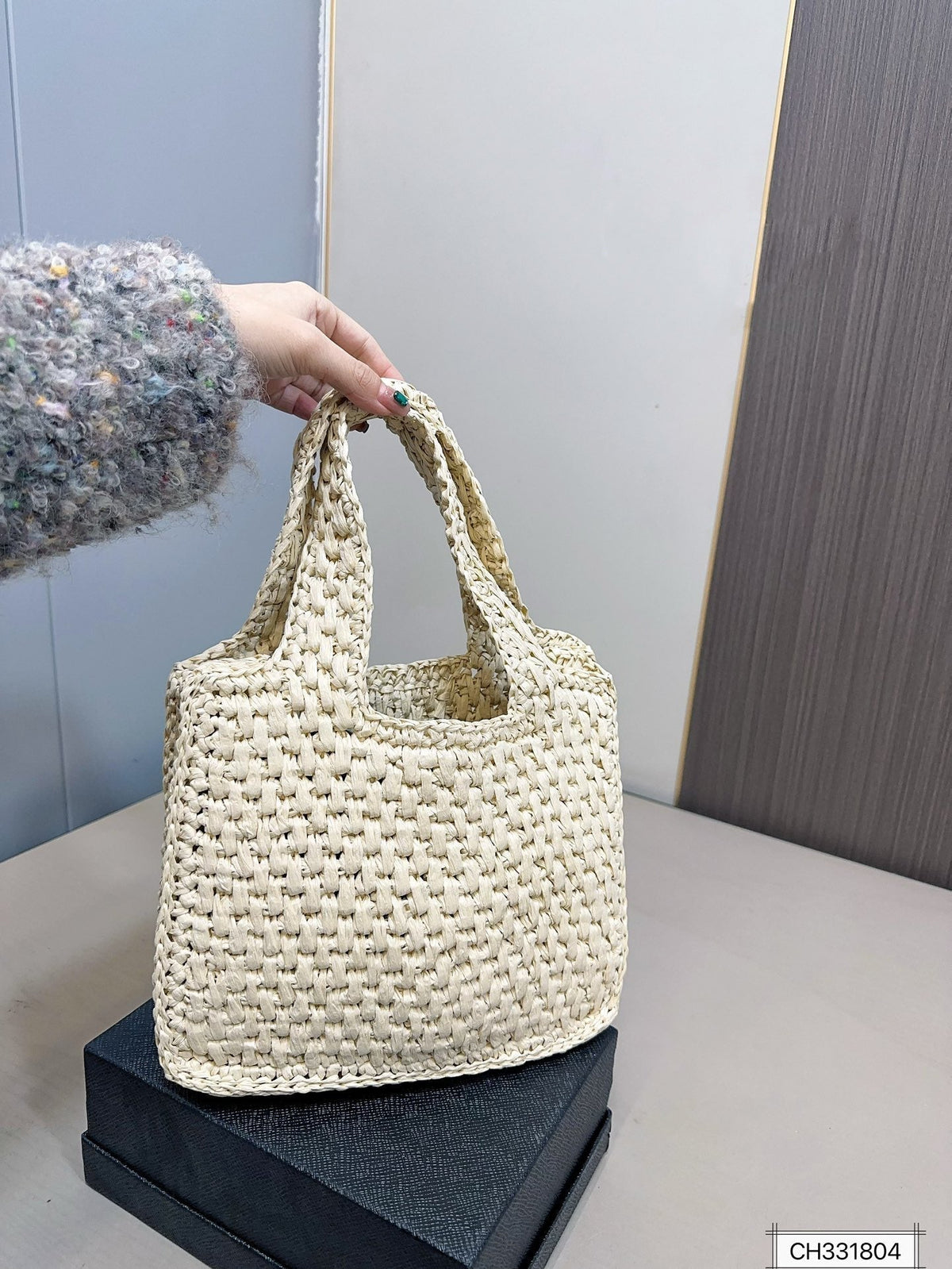 LOEWE Trend Straw Tote Bag 24x19cm